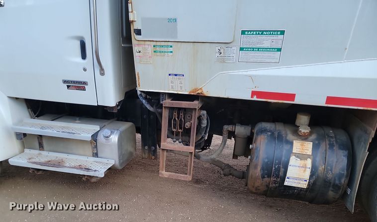 image for item KT9952 2005 Sterling Acterra  refuse truck