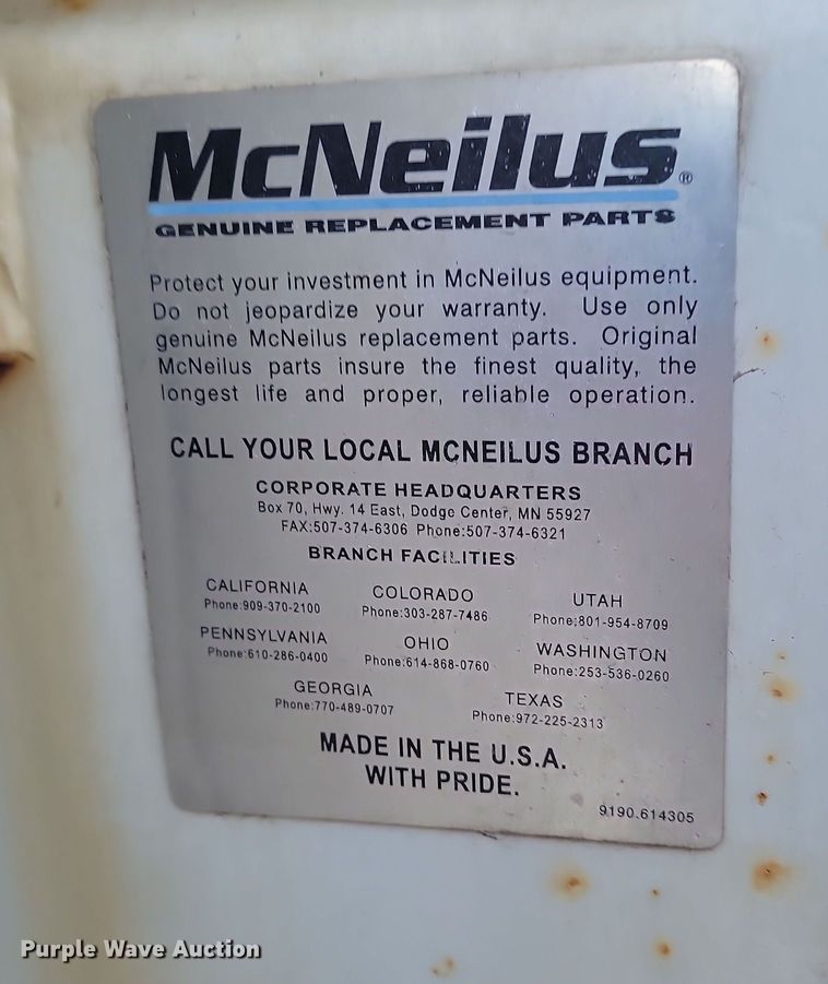 image for item KT9952 2005 Sterling Acterra  refuse truck