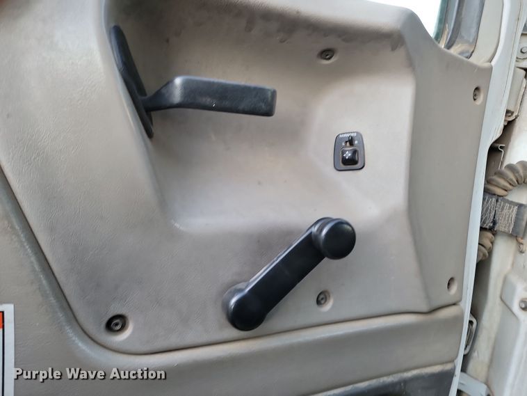 image for item KT9952 2005 Sterling Acterra  refuse truck