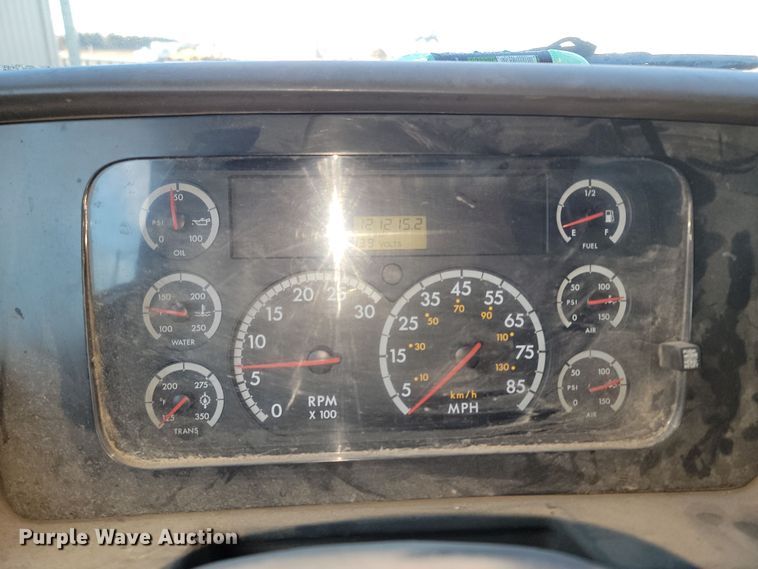 image for item KT9952 2005 Sterling Acterra  refuse truck