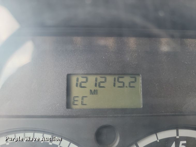 image for item KT9952 2005 Sterling Acterra  refuse truck