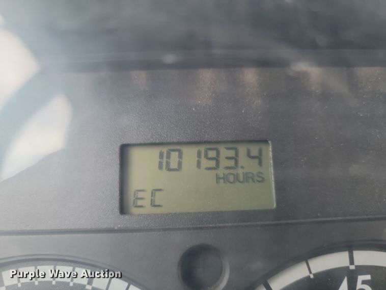 image for item KT9952 2005 Sterling Acterra  refuse truck