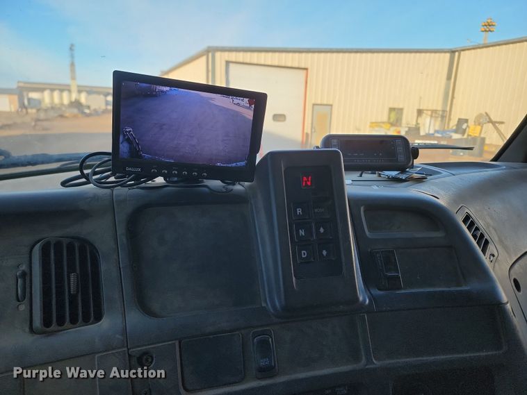 image for item KT9952 2005 Sterling Acterra  refuse truck