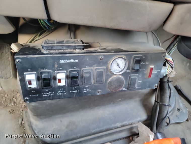 image for item KT9952 2005 Sterling Acterra  refuse truck