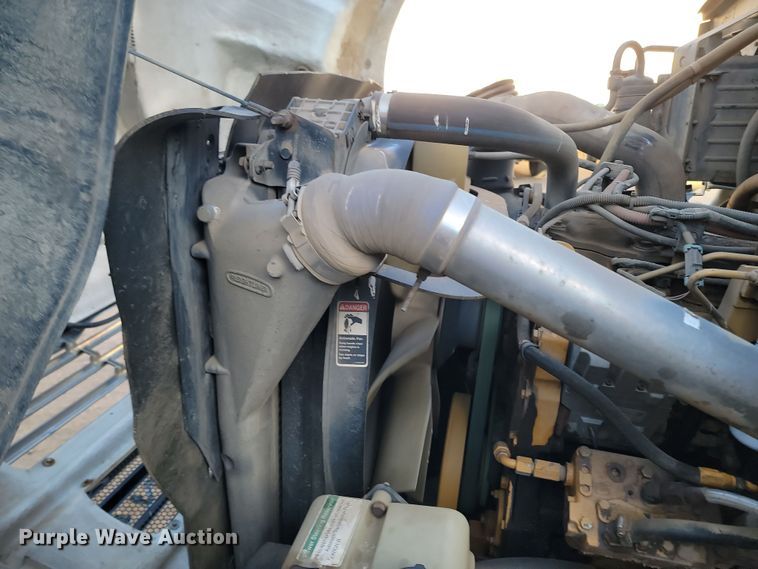 image for item KT9952 2005 Sterling Acterra  refuse truck