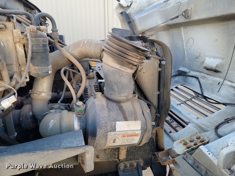 image for item KT9952 2005 Sterling Acterra  refuse truck