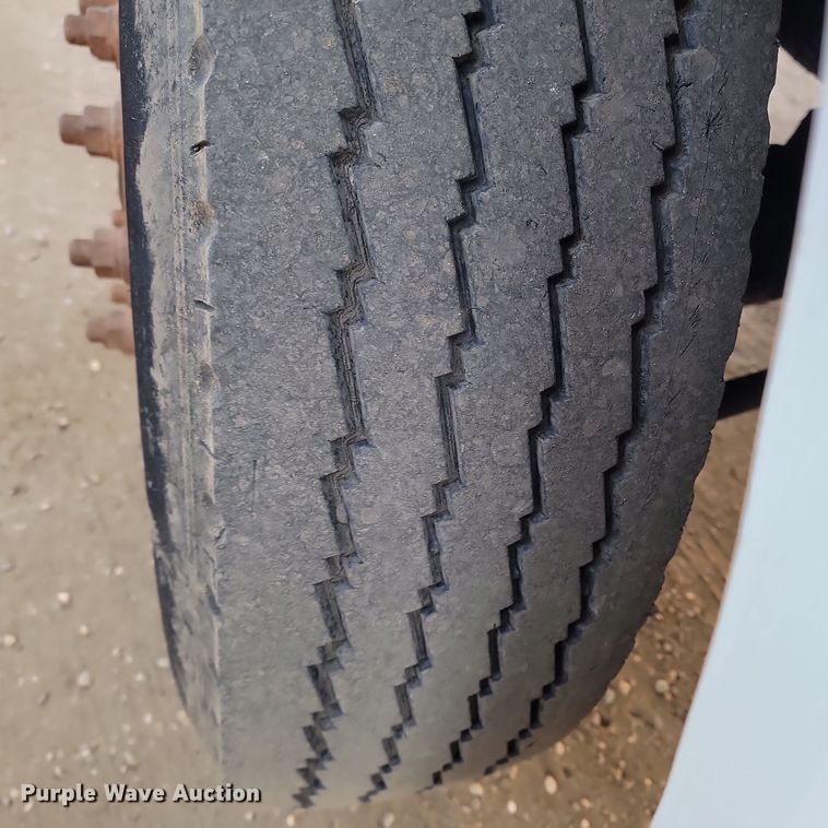 image for item KT9952 2005 Sterling Acterra  refuse truck