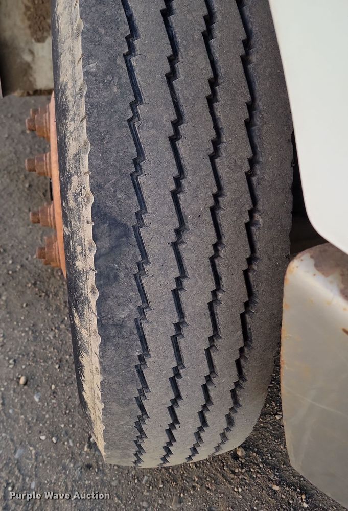 image for item KT9952 2005 Sterling Acterra  refuse truck