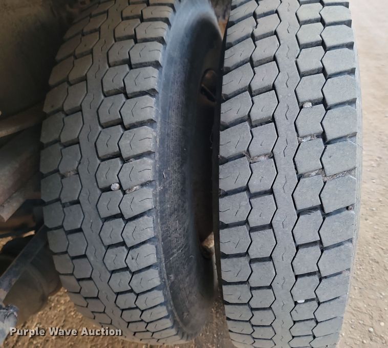 image for item KT9952 2005 Sterling Acterra  refuse truck