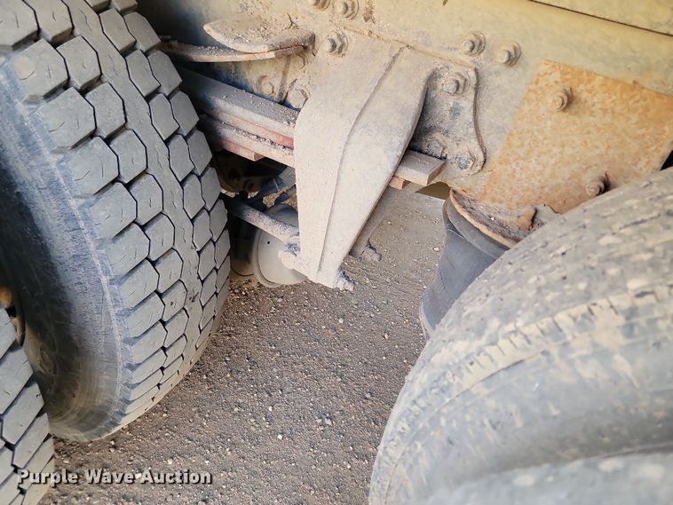 image for item KT9952 2005 Sterling Acterra  refuse truck