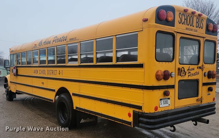 image for item KU9095 1999 International  school bus