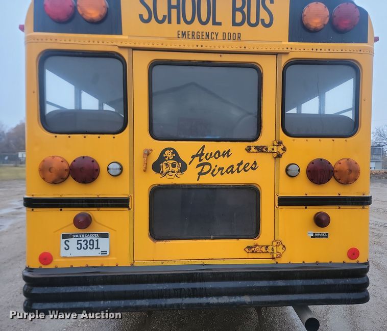 image for item KU9095 1999 International  school bus