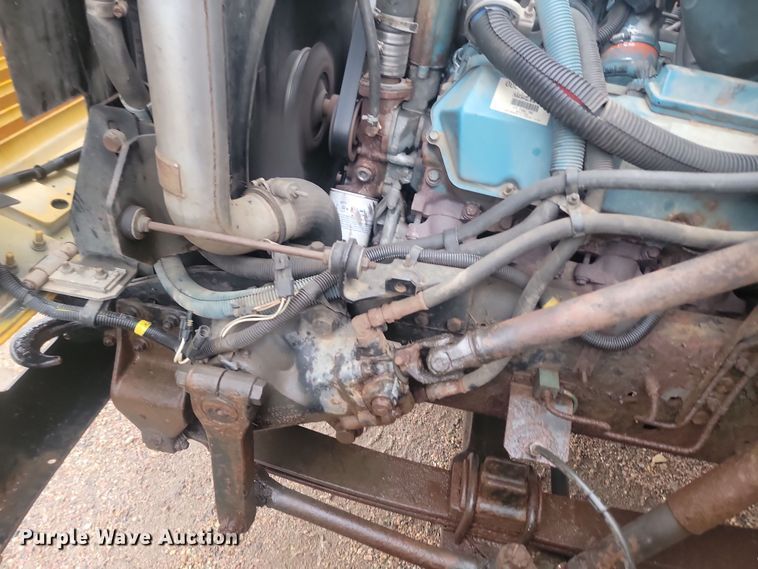 image for item KU9095 1999 International  school bus