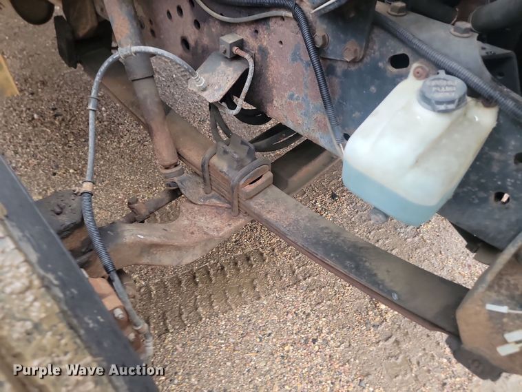 image for item KU9095 1999 International  school bus