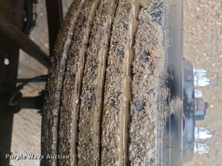 image for item KU9095 1999 International  school bus