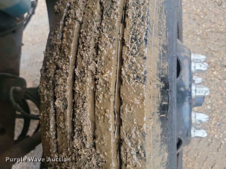 image for item KU9095 1999 International  school bus