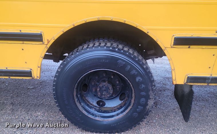 image for item KU9095 1999 International  school bus