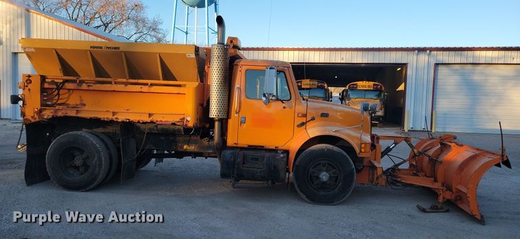 image for item LC9473 1996 International 4700  dump truck