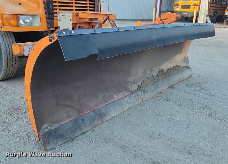 image for item LC9473 1996 International 4700  dump truck