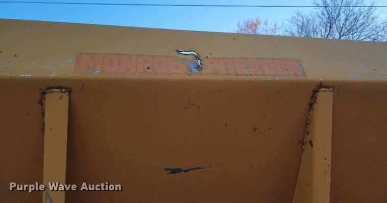 image for item LC9473 1996 International 4700  dump truck