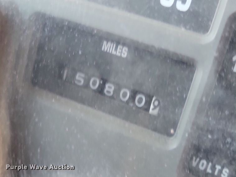 image for item LC9473 1996 International 4700  dump truck