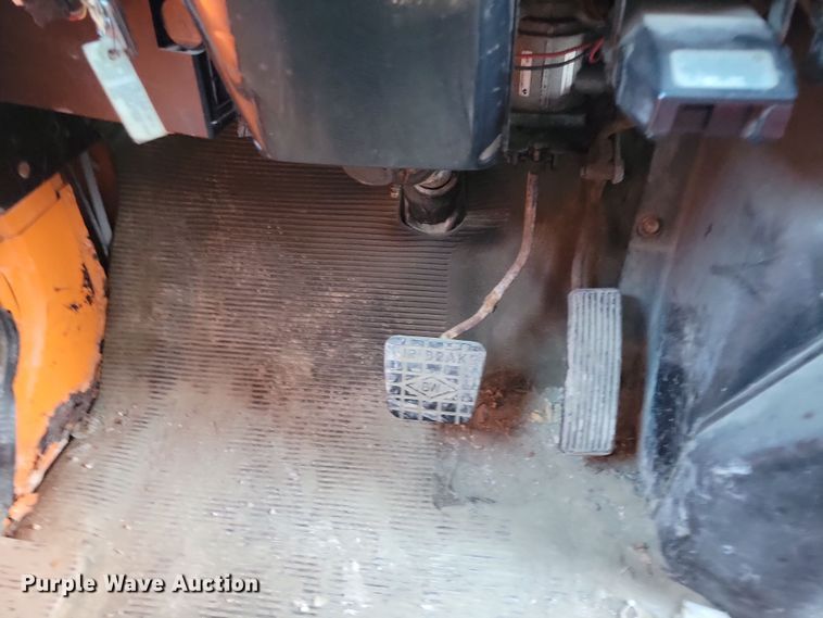 image for item LC9473 1996 International 4700  dump truck