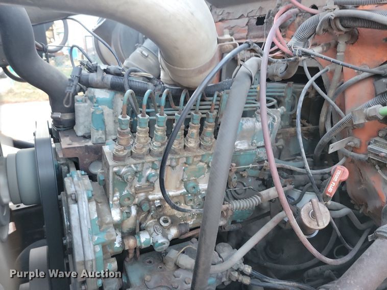 image for item LC9473 1996 International 4700  dump truck