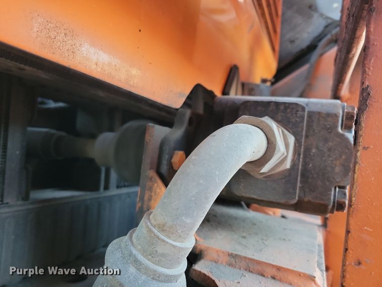 image for item LC9473 1996 International 4700  dump truck