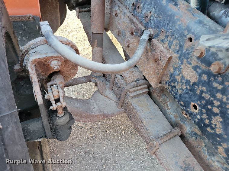 image for item LC9473 1996 International 4700  dump truck