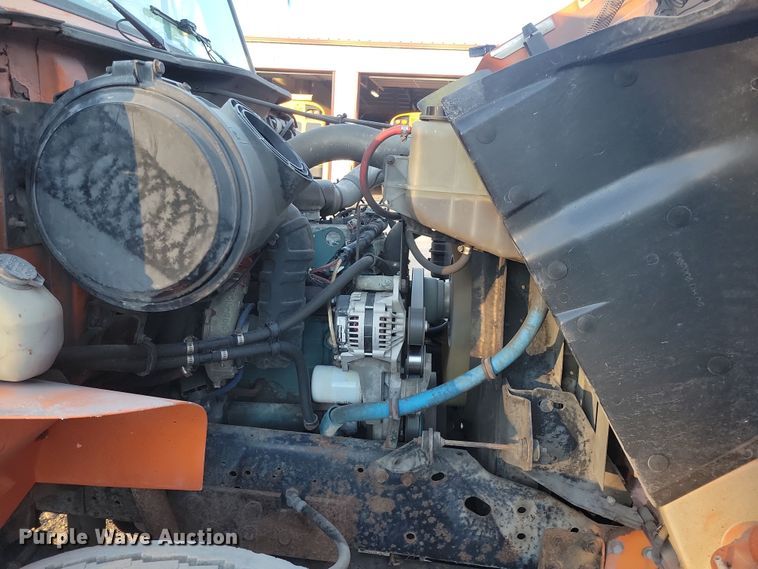 image for item LC9473 1996 International 4700  dump truck