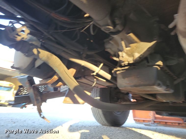 image for item LC9473 1996 International 4700  dump truck