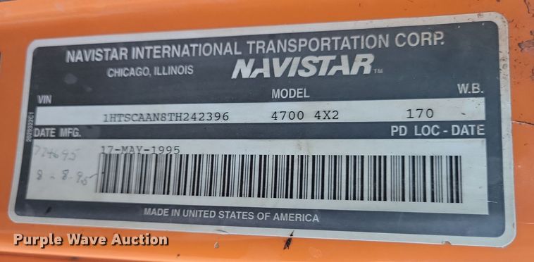 image for item LC9473 1996 International 4700  dump truck