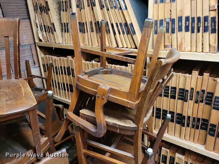 image for item LC9484 Approximately 27 wooden chairs