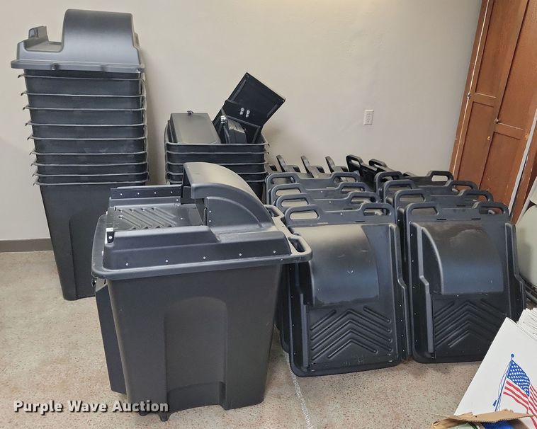 image for item LC9486 (17) ballot carts