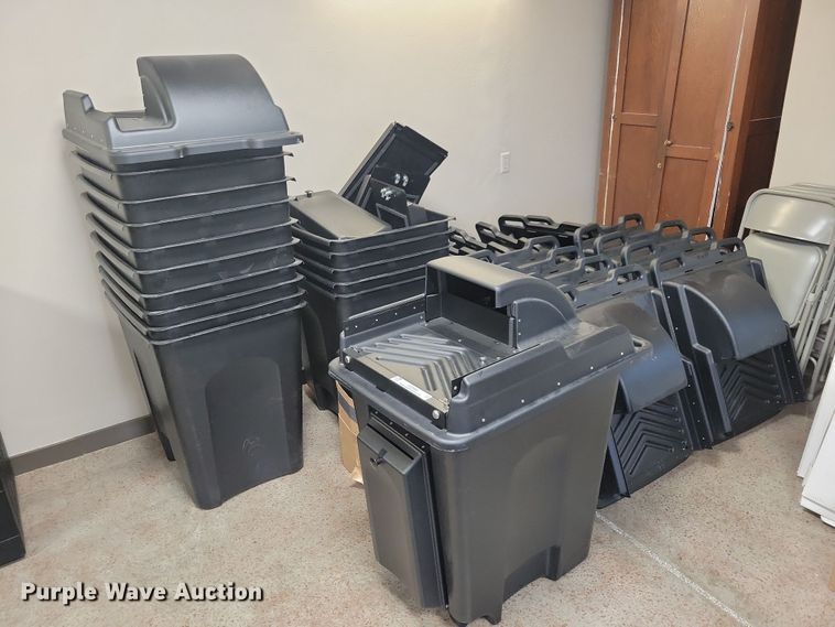 image for item LC9486 (17) ballot carts