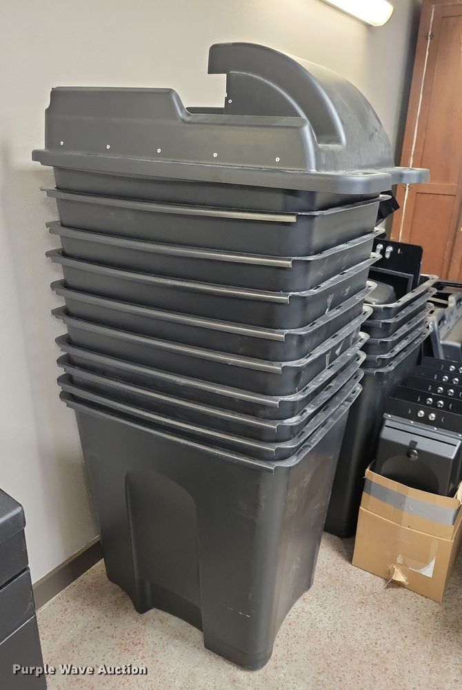 image for item LC9486 (17) ballot carts