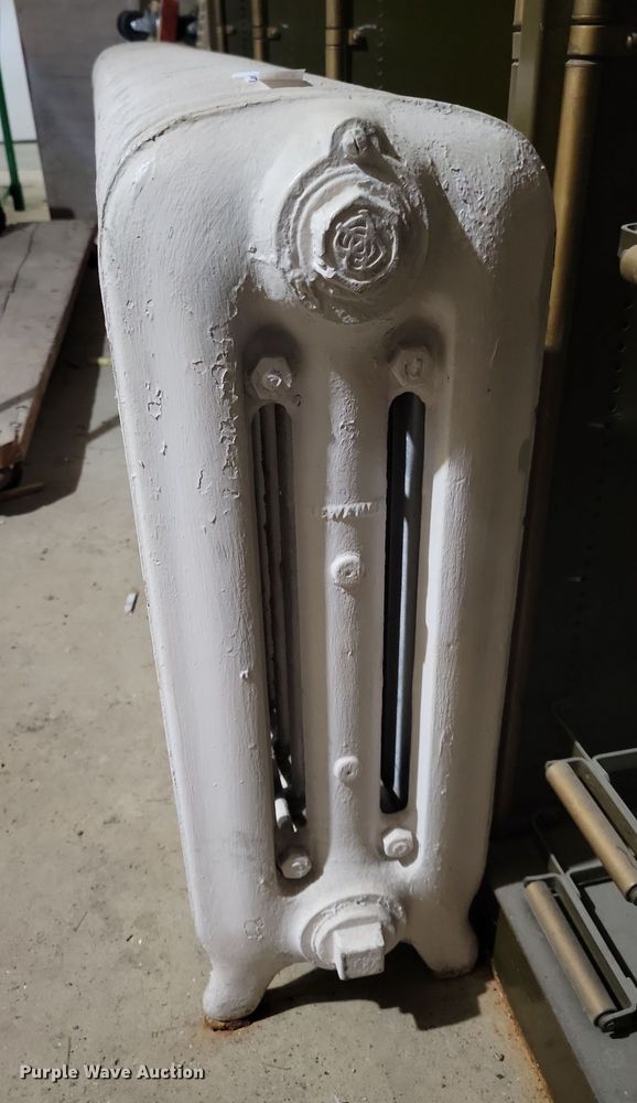 image for item LC9494 Radiator furnace