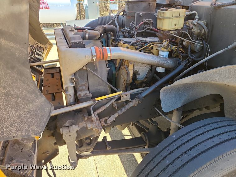 image for item LJ9456 2005 Blue Bird Vision  school bus