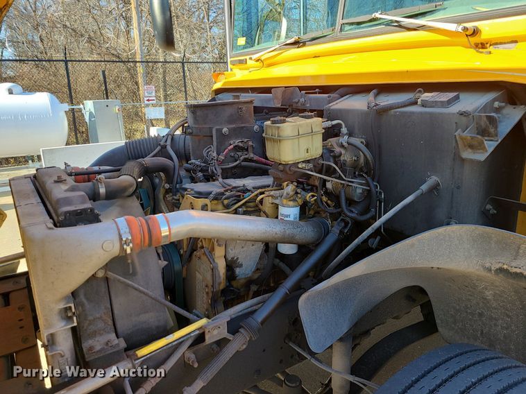 image for item LJ9456 2005 Blue Bird Vision  school bus