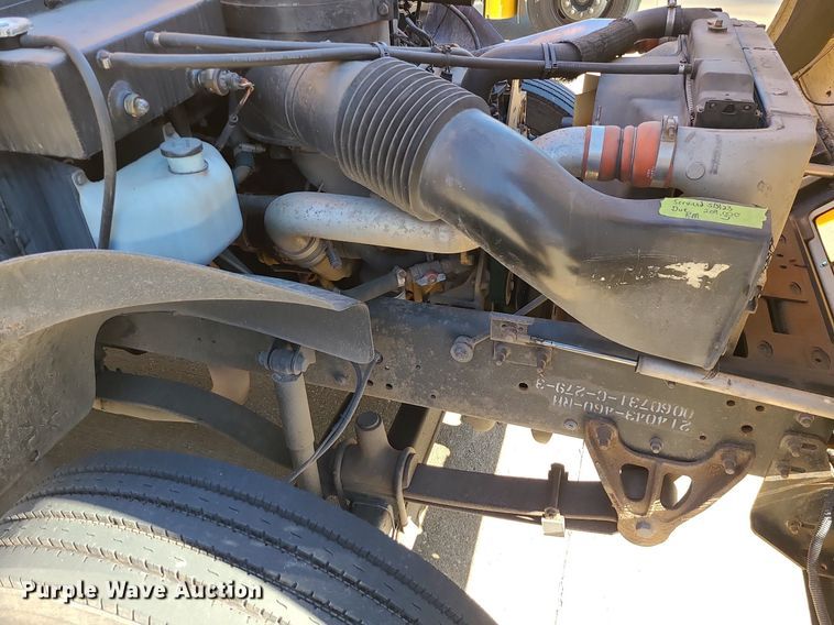 image for item LJ9456 2005 Blue Bird Vision  school bus