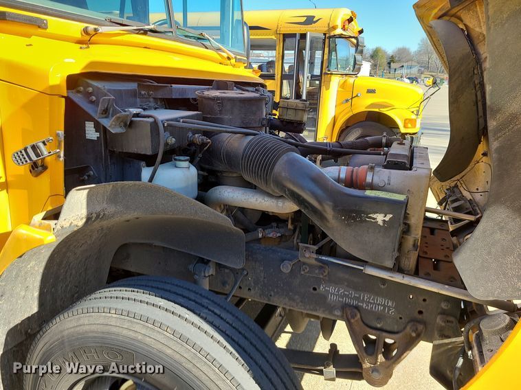 image for item LJ9456 2005 Blue Bird Vision  school bus