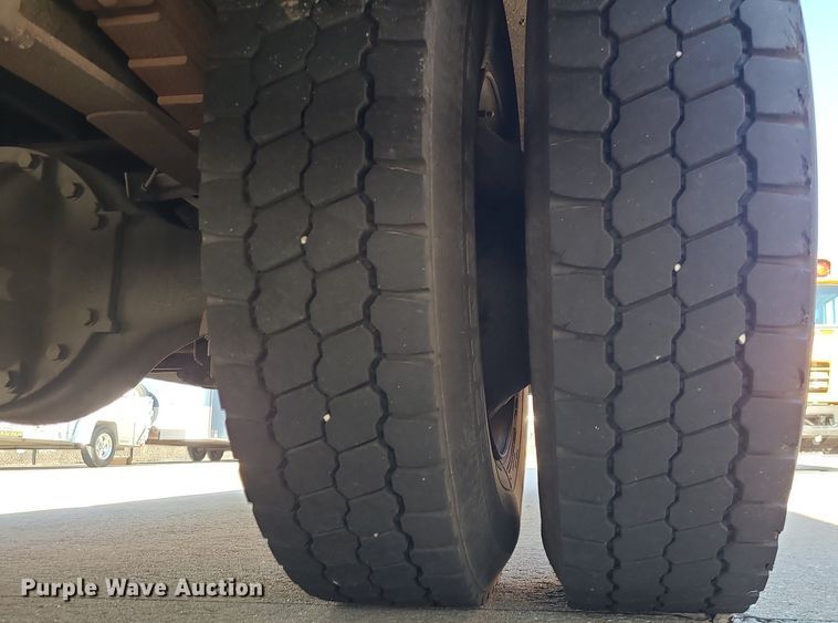 image for item LJ9456 2005 Blue Bird Vision  school bus