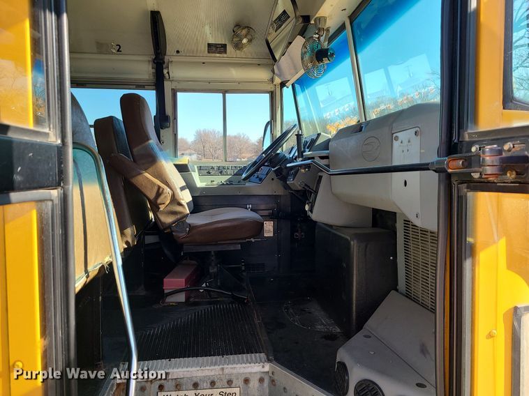 image for item LJ9457 2005 Blue Bird Vision  school bus