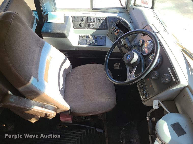 image for item LJ9457 2005 Blue Bird Vision  school bus