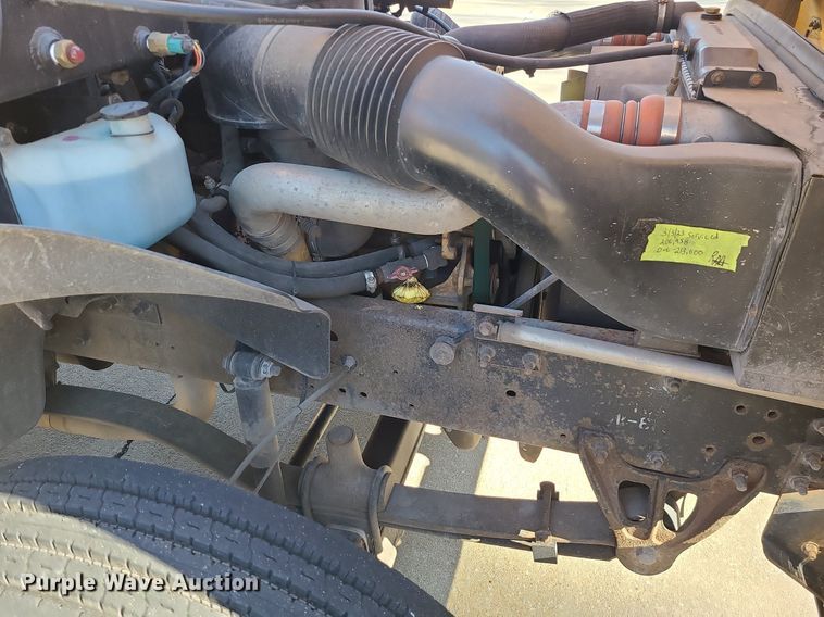 image for item LJ9457 2005 Blue Bird Vision  school bus