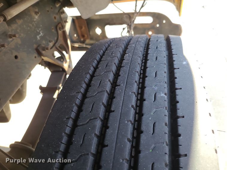 image for item LJ9457 2005 Blue Bird Vision  school bus