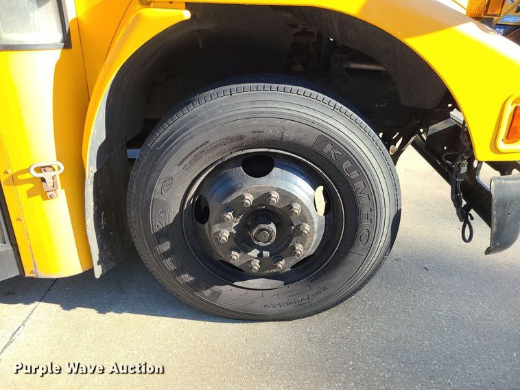 image for item LJ9457 2005 Blue Bird Vision  school bus