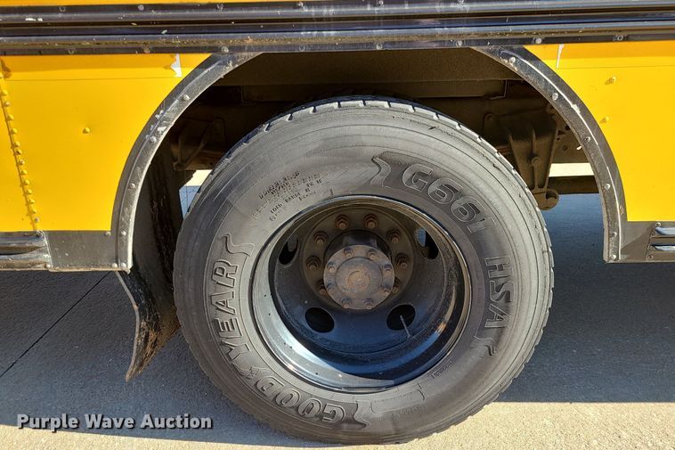 image for item LJ9457 2005 Blue Bird Vision  school bus