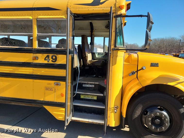 image for item LJ9458 2004 Blue Bird  school bus