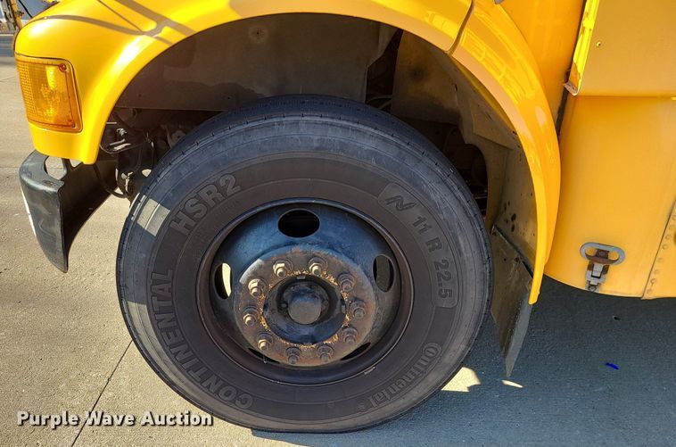 image for item LJ9458 2004 Blue Bird  school bus